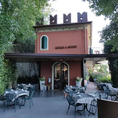 Castello S. Antonio 호텔 2*